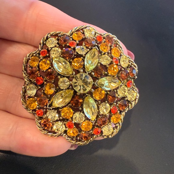 Albert Weiss Jewelry - Albert Weiss gorgeous Gold/orange/copper/pale yellow Crystal Brooch